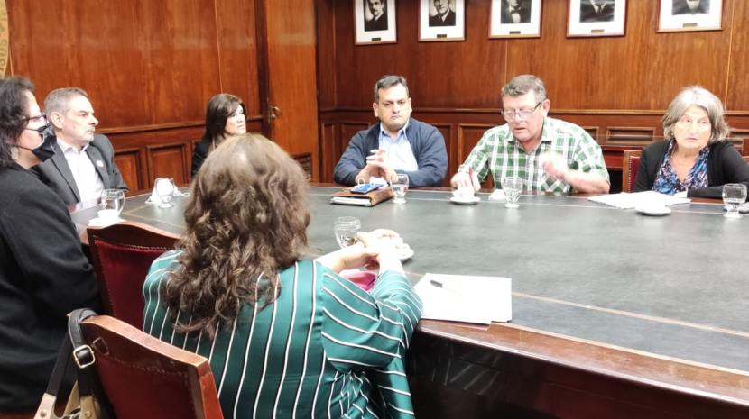 Autoridades de la UNT y miembros de FEPUT analizan implementar proyectos conjuntos