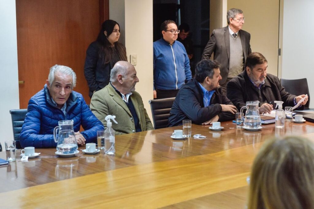 Mesa de diálogo: FEPUT participó de la reunión en la Legislatura