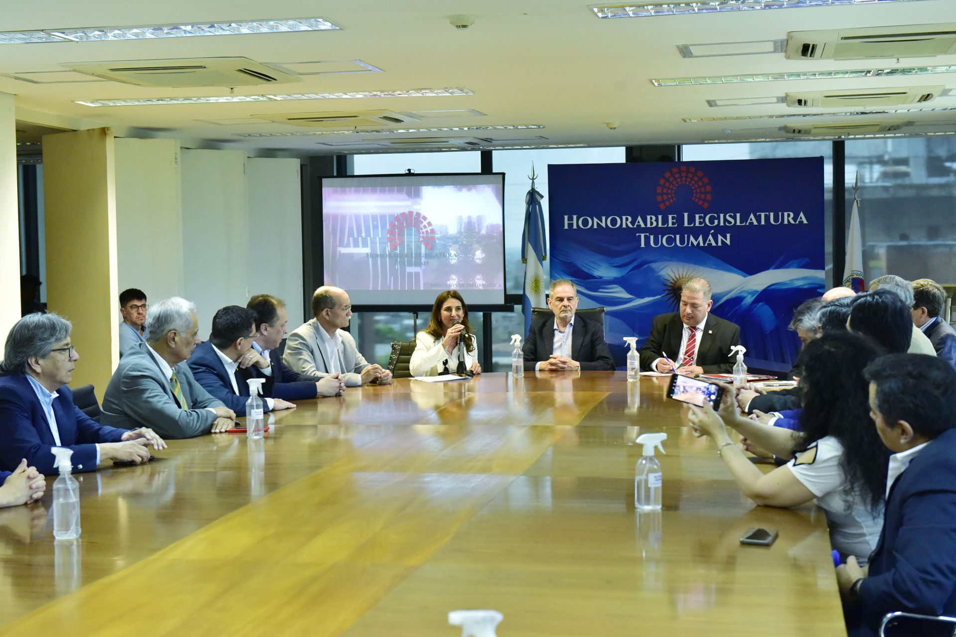 HONORABLE LEGISLATURA TUCUMAN