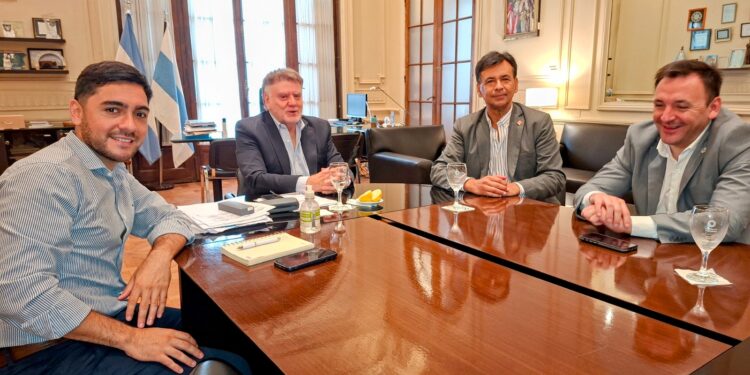 Reunión institucional entre FEPUT y el Ente Tucumán Turismo